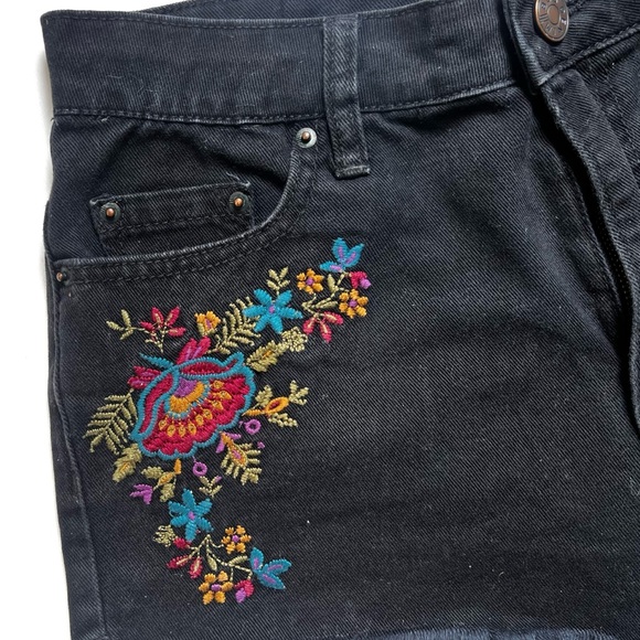 BDG Black Floral Embroidered Jean Shorts - Picture 10 of 12
